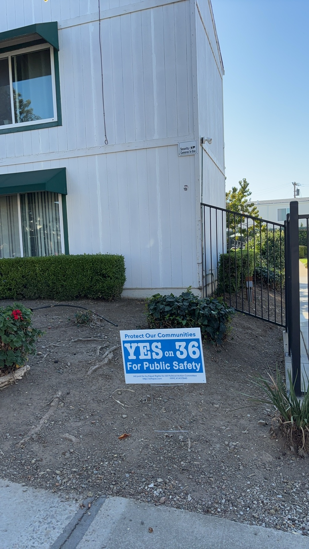 Yes on 36 Yard Signs